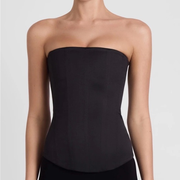 Leau Tops - NWT LEAU Sphynx Black Corset